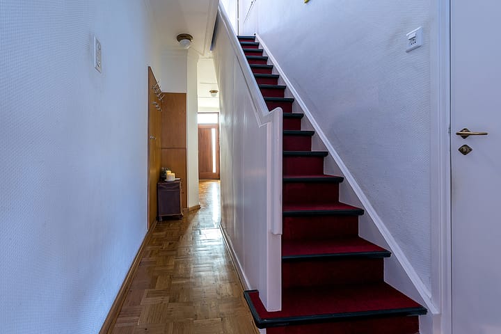 Photo 4 of Chevremontstraat 4