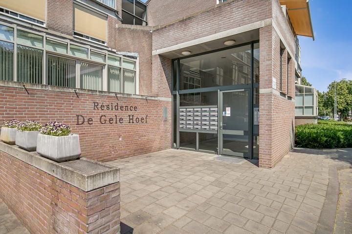 Foto 2 van Burgemeester Mazairaclaan 41