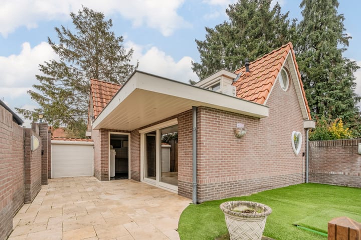 Photo 4 of Fleskensstraat 56