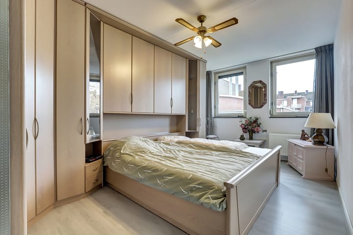 Foto 12 van Vrouw Traasstraat 14