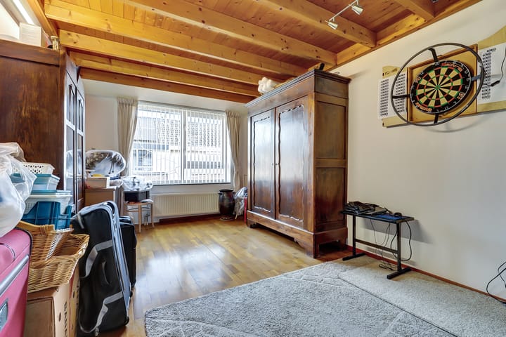 Foto 20 van Vrouw Traasstraat 14