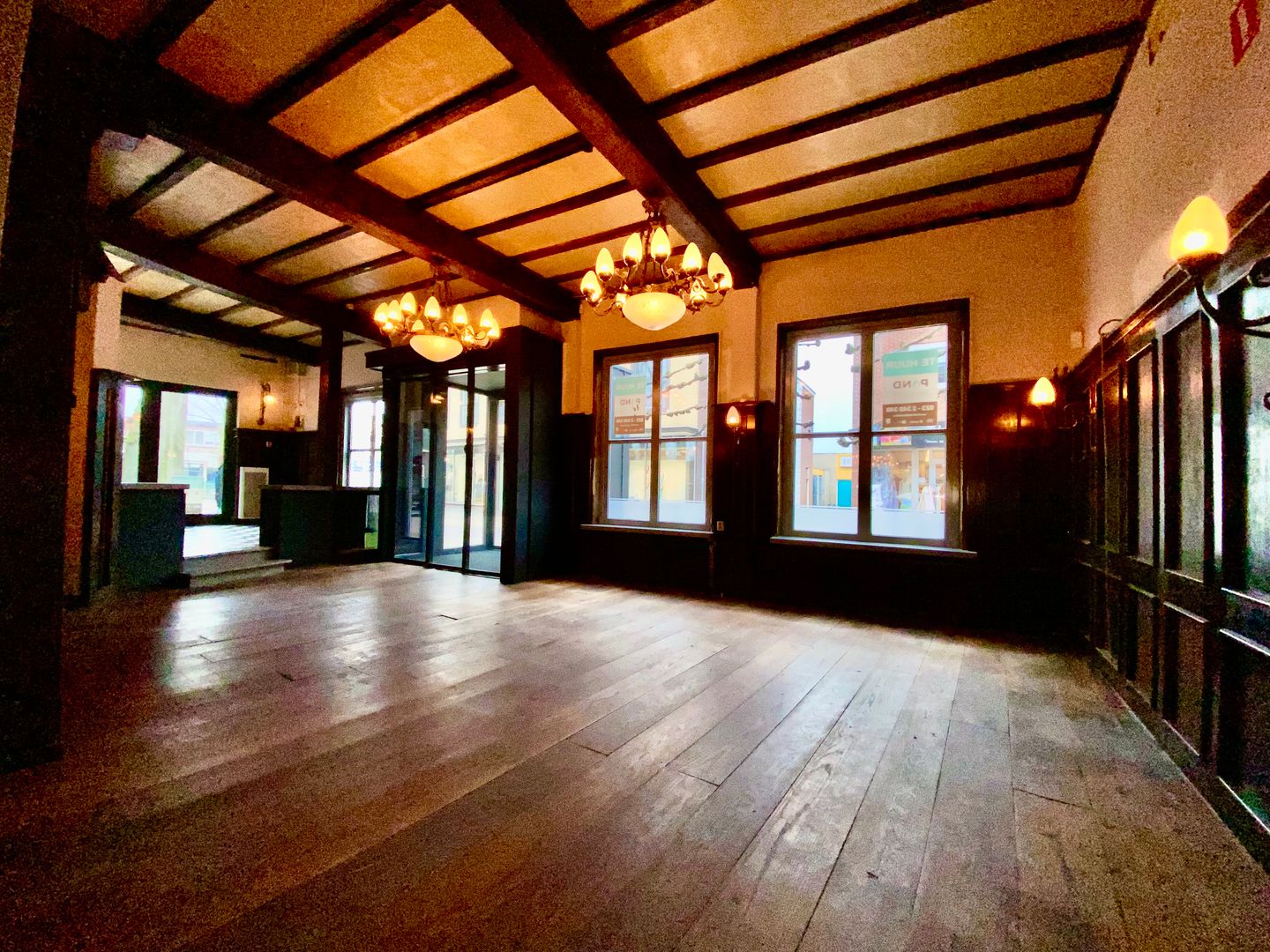 Bekijk foto 3 van Kerkplein 1