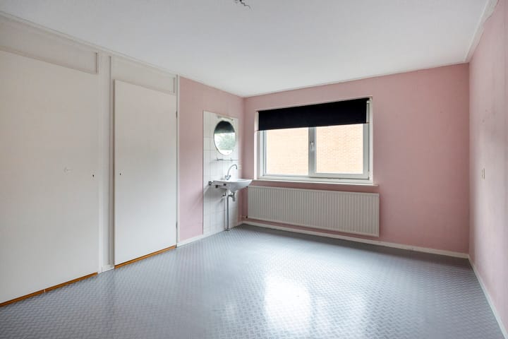 Photo 24 of Alberthus Risaeusstraat 8-A