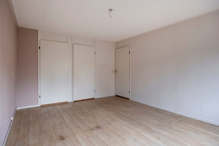 Photo 28 of Alberthus Risaeusstraat 8-A