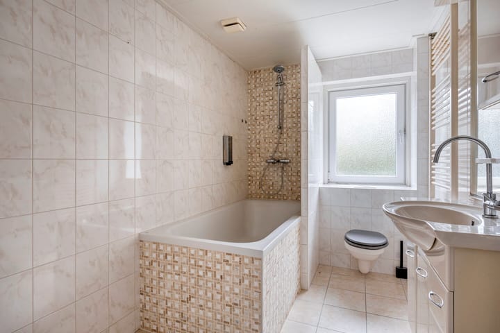 Photo 29 of Alberthus Risaeusstraat 8-A