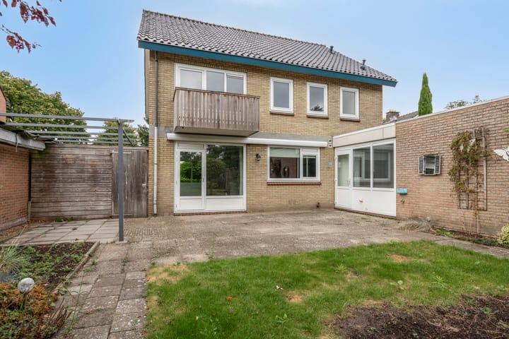 Photo 37 of Alberthus Risaeusstraat 8-A