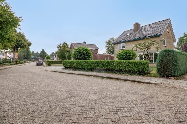 Photo 41 of Alberthus Risaeusstraat 8-A