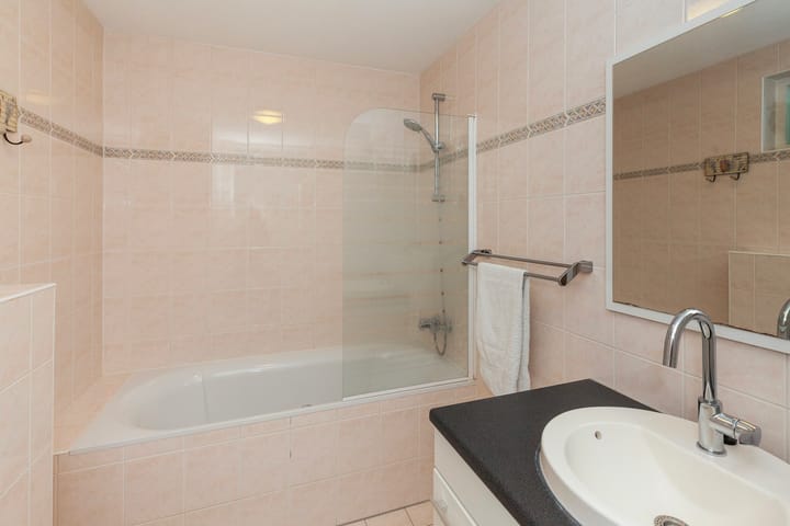 Foto 4 van Mattenbiesstraat 100