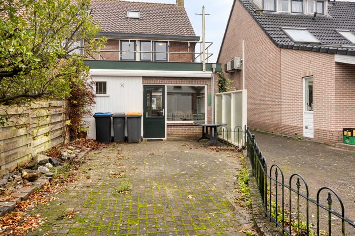 Photo 39 of Rozenstraat 40