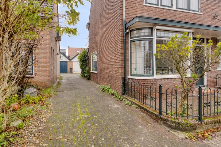 Photo 42 of Rozenstraat 40