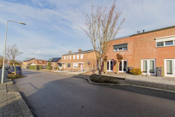 Photo 3 of Kapelaan Berixstraat 11-A