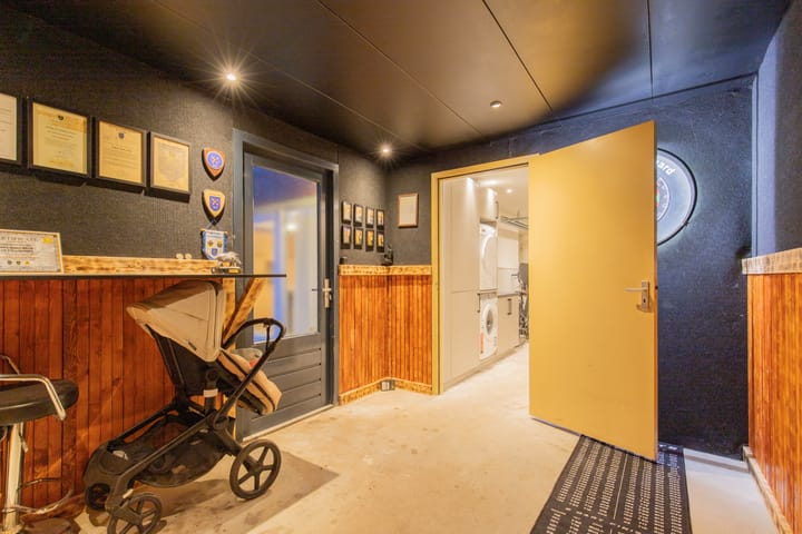 Photo 21 of Kapelaan Berixstraat 11-A