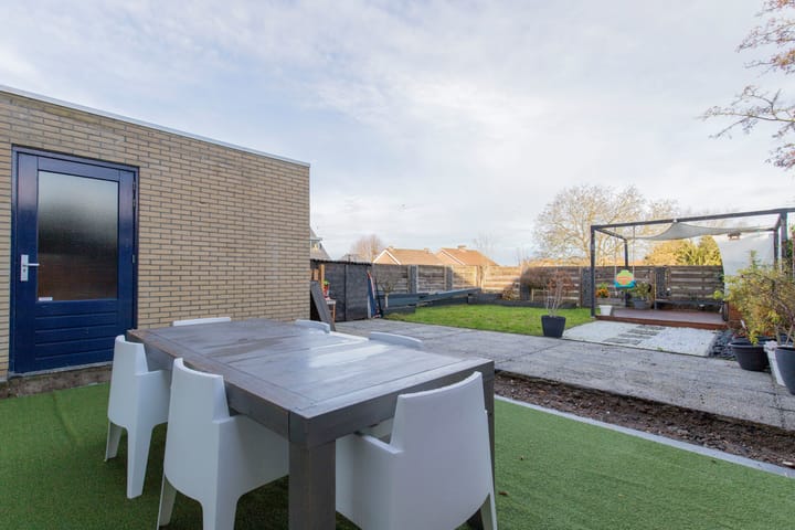 Photo 23 of Kapelaan Berixstraat 11-A