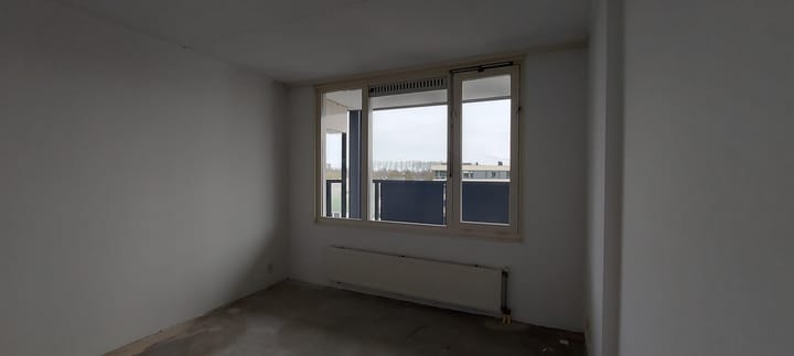 Photo 4 of Van Eesterenplein 47