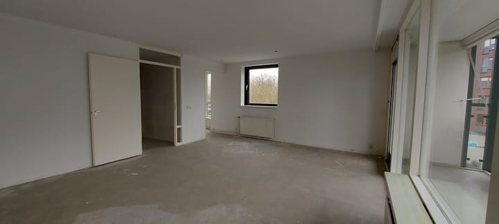 Photo 15 of Van Eesterenplein 47