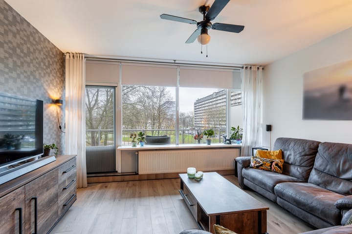 Foto 5 van Bachplein 344