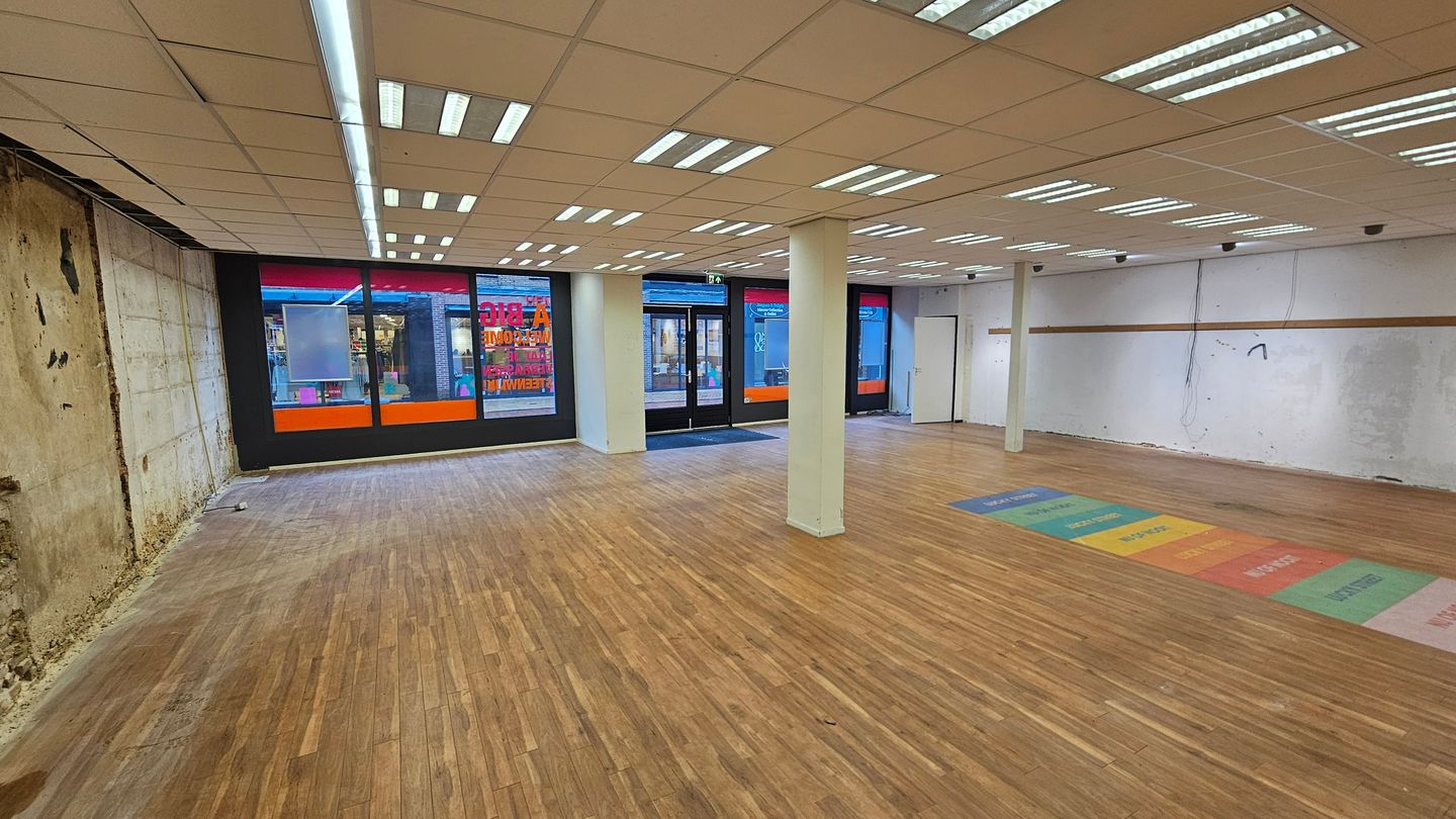 View photo 4 of Oosterstraat 66-68