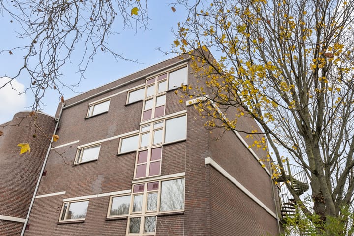 Photo 9 of Dr. Albert Schweitzerdreef 383