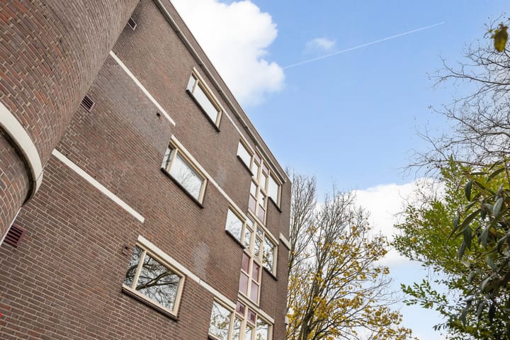 Photo 11 of Dr. Albert Schweitzerdreef 383