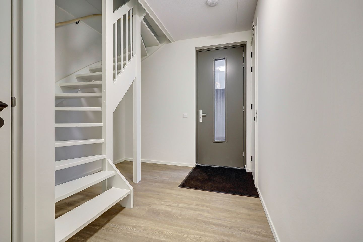 Foto 4 van Schoorstraat 10