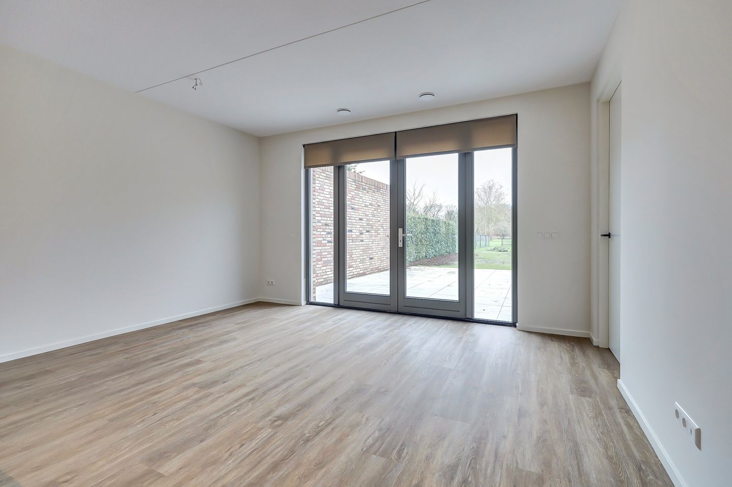 Foto 14 van Schoorstraat 10