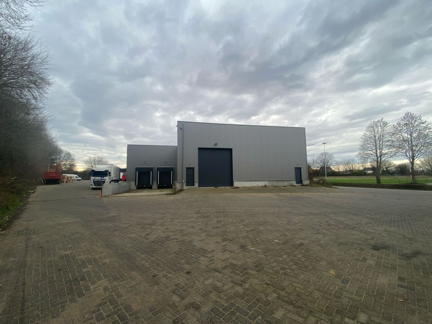 Bekijk foto 3 van Middelweg 5