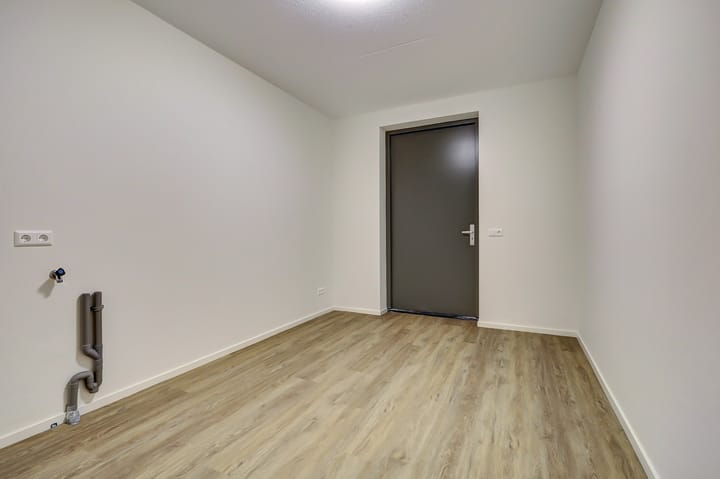 Foto 30 van Schoorstraat 10