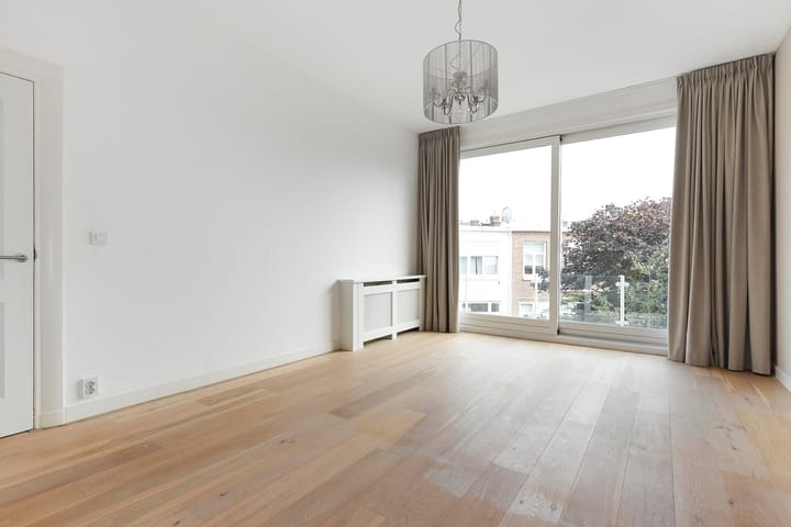 Foto 12 van Gevers Deynootweg 143