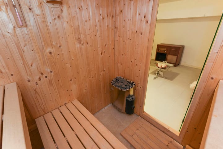 Foto 26 van Gevers Deynootweg 143