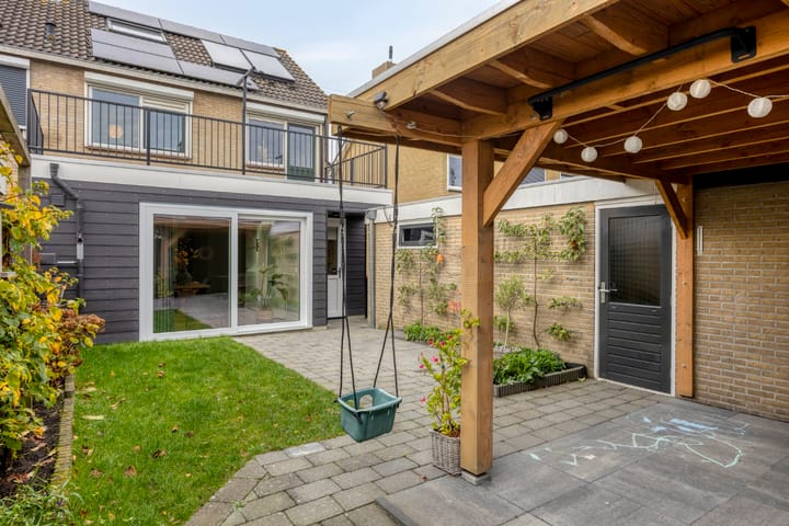 Foto 4 van Marie Curielaan 15