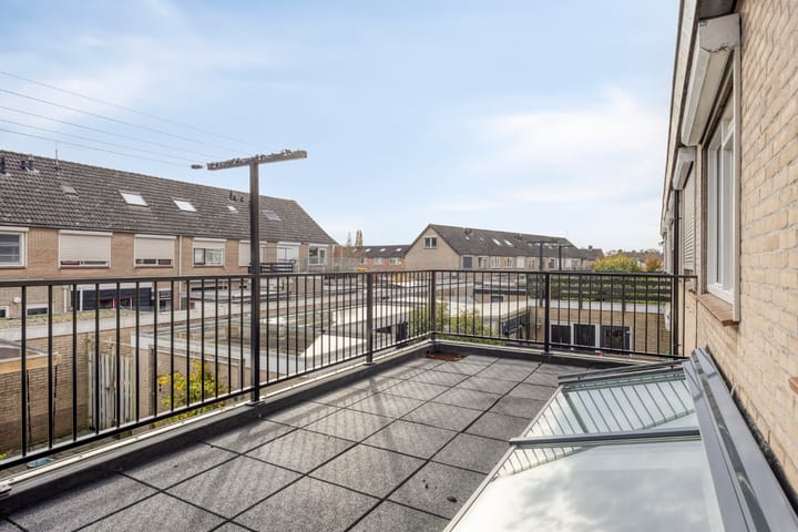 Foto 21 van Marie Curielaan 15