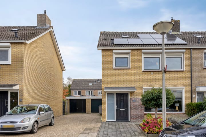 Foto 39 van Marie Curielaan 15