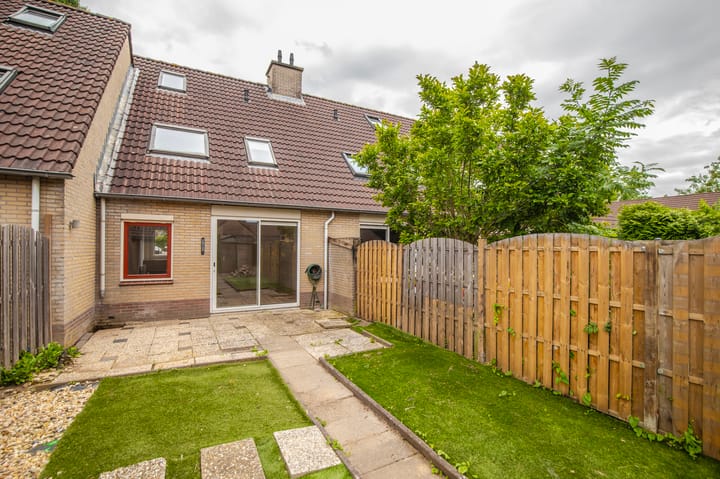 Photo 2 of Hallsteinstraat 61