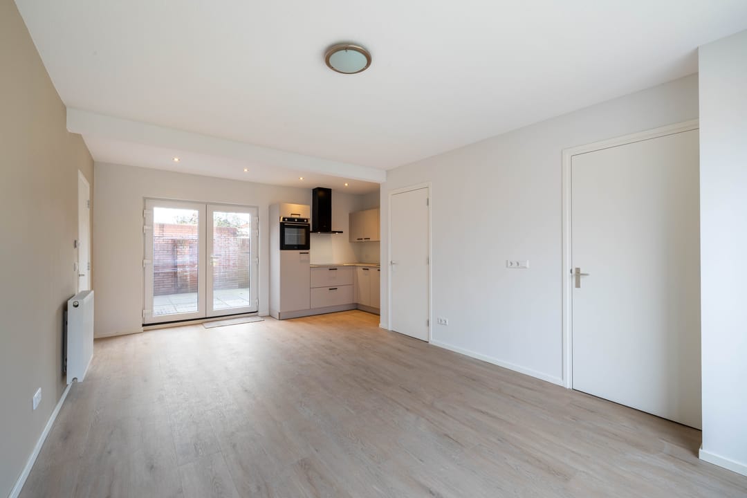 Photo 8 of Vinkenstraat 1-B