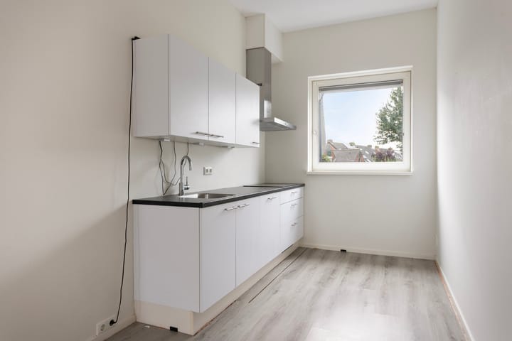 Photo 13 of Voorstraat 1-E