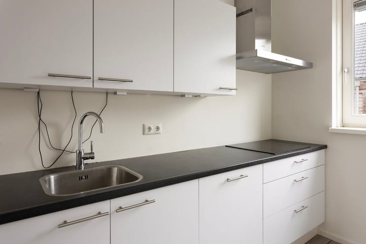 Photo 14 of Voorstraat 1-E