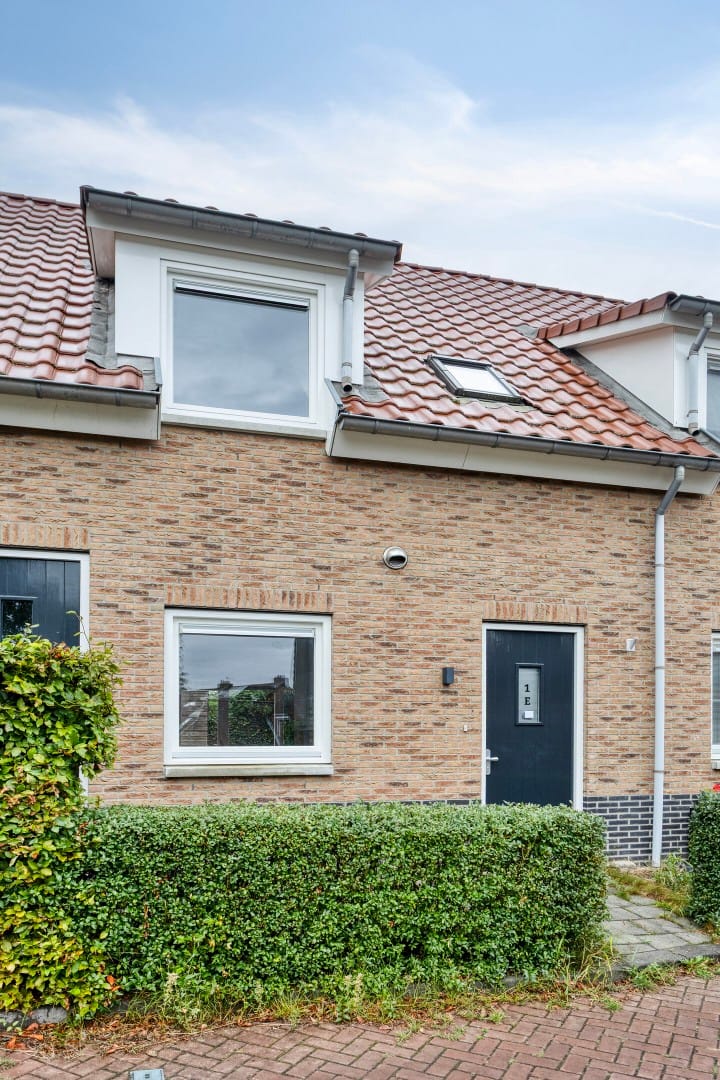 Photo 34 of Voorstraat 1-E