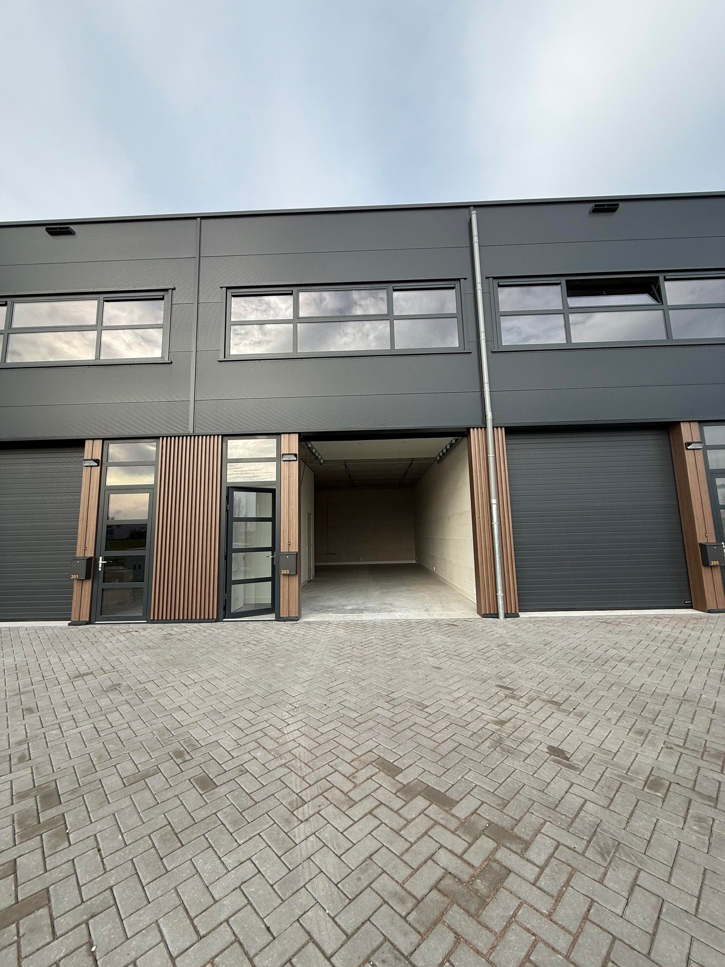 View photo 3 of Chemieweg 203