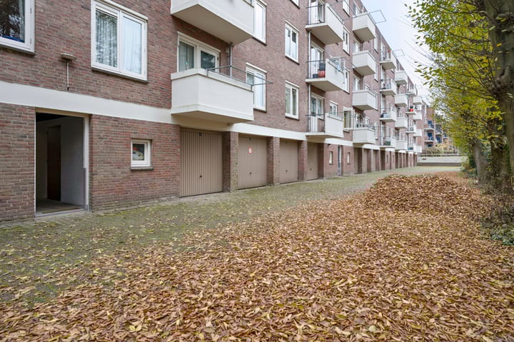 Foto 24 van Adelbert van Scharnlaan G 17