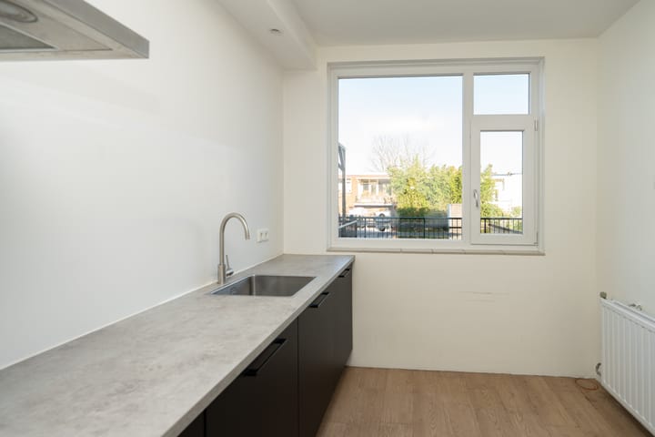 Foto 10 van Van 't Santstraat 165