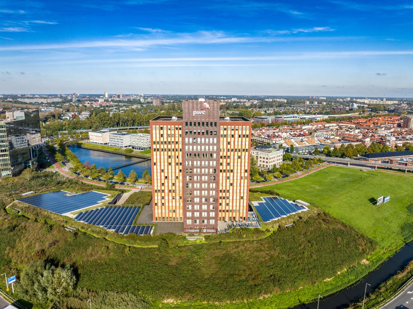 View photo 1 of Fascinatio Boulevard 350