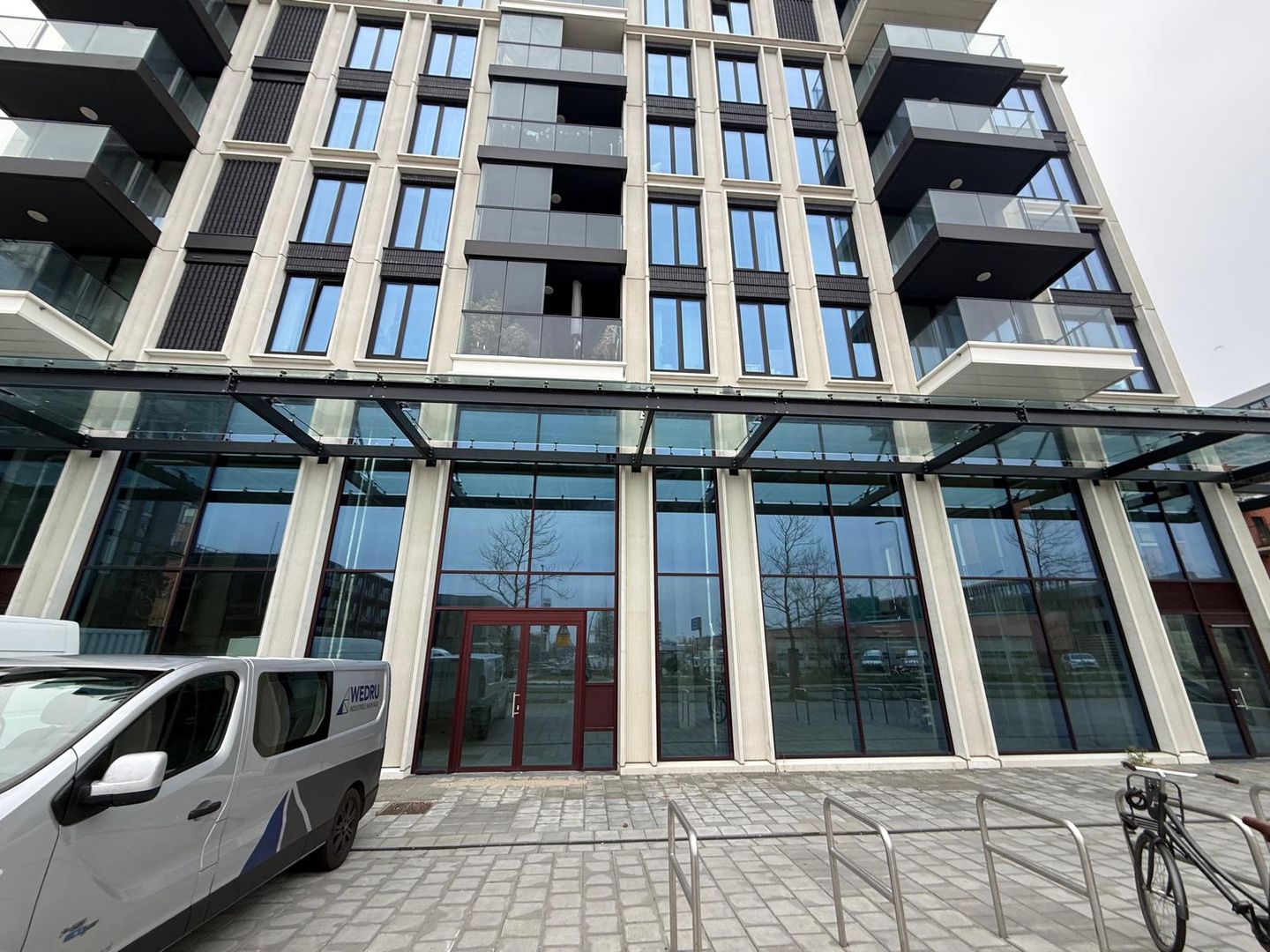 Bekijk foto 2 van Maanplein 110