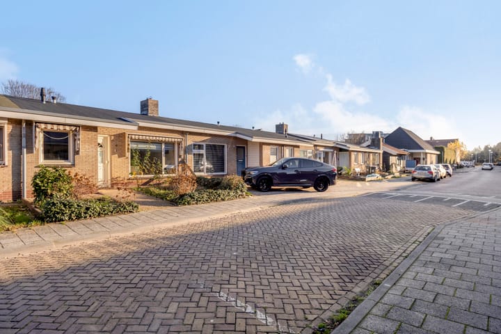 Photo 3 of Hortensiastraat 6