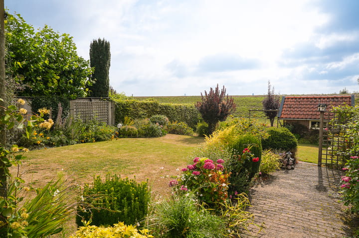 Foto 20 van Waalbandijk 40