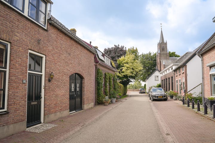 Foto 37 van Waalbandijk 40