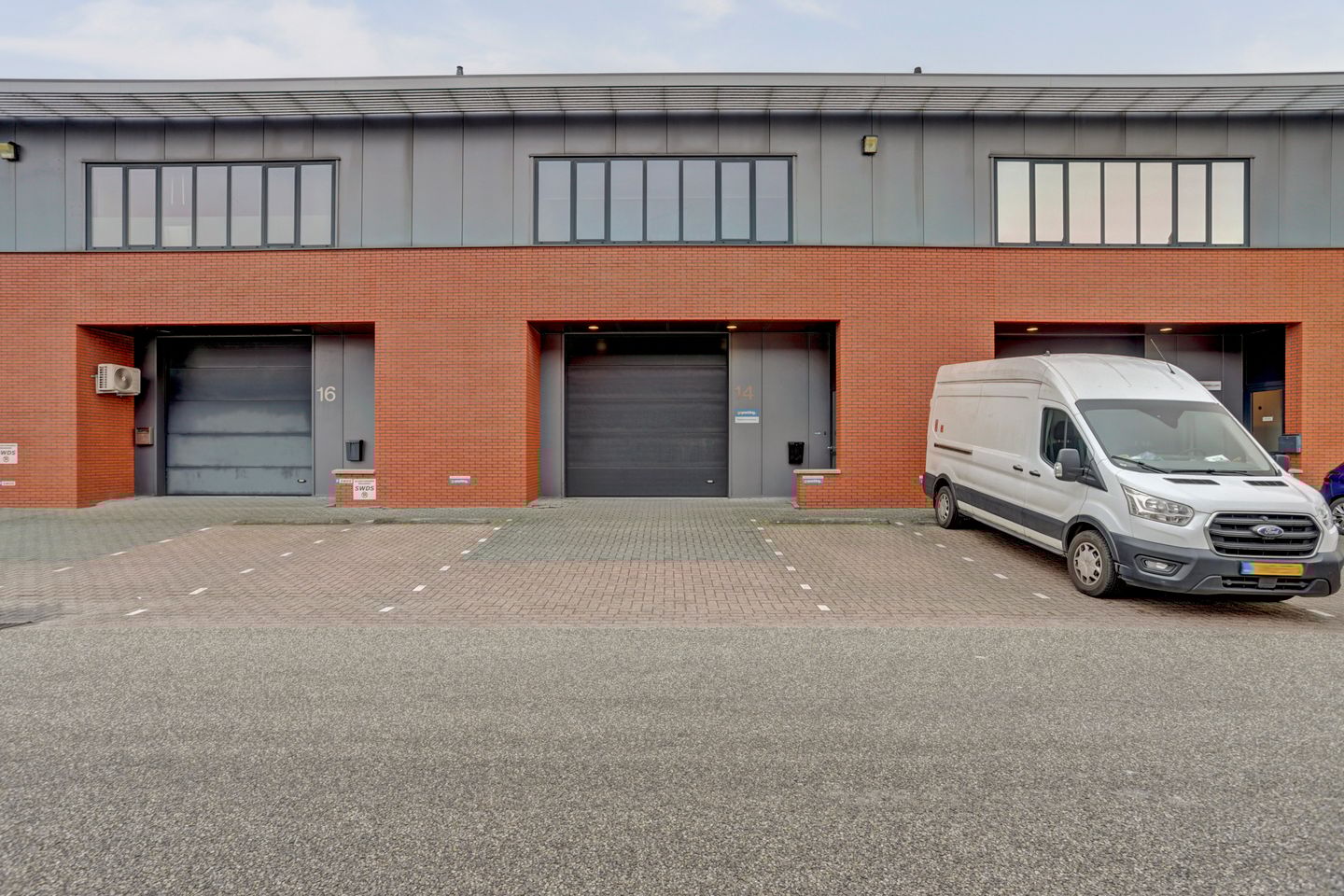 Bekijk foto 1 van Kouwe Hoek 14