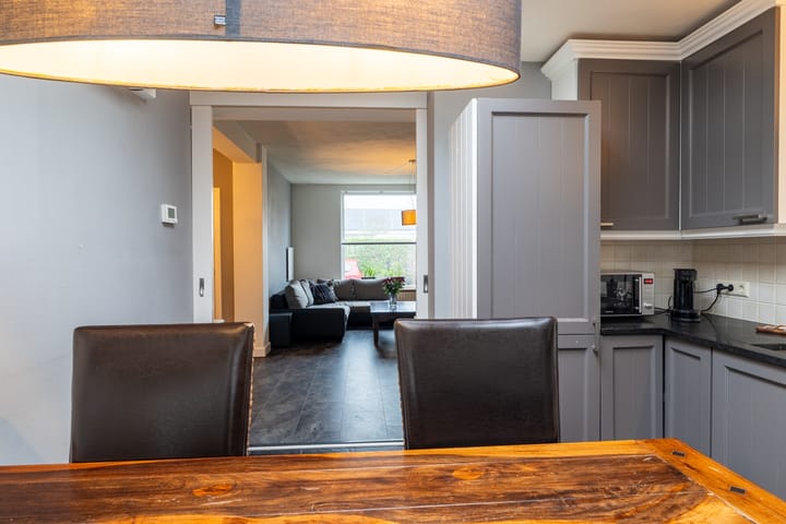 Foto 14 van A. van Zeestraat 15