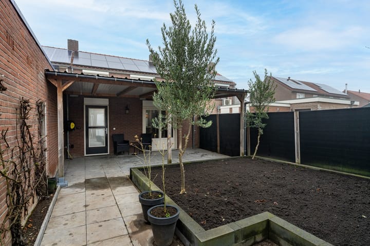 Foto 28 van A. van Zeestraat 15