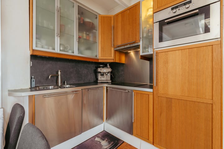 Photo 8 of Johannes Verhulststraat 62-3A