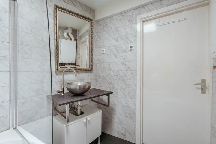 Photo 17 of Johannes Verhulststraat 62-3A